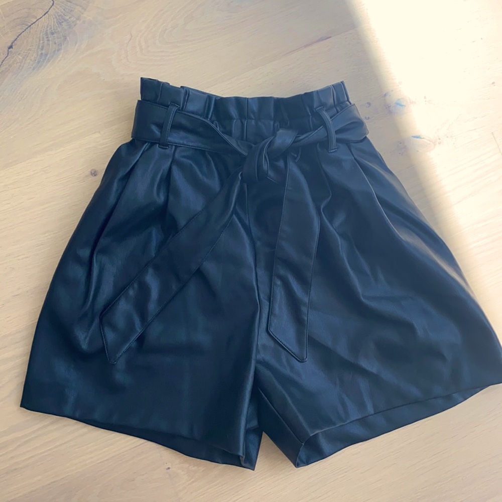 Zara faux leather shorts XS